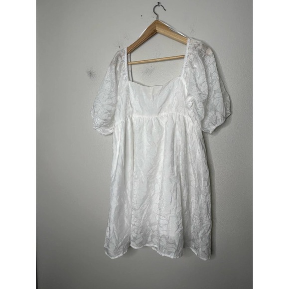 Altar'd‎ State White Floral Babdydoll Dress Large - Picture 7 of 9